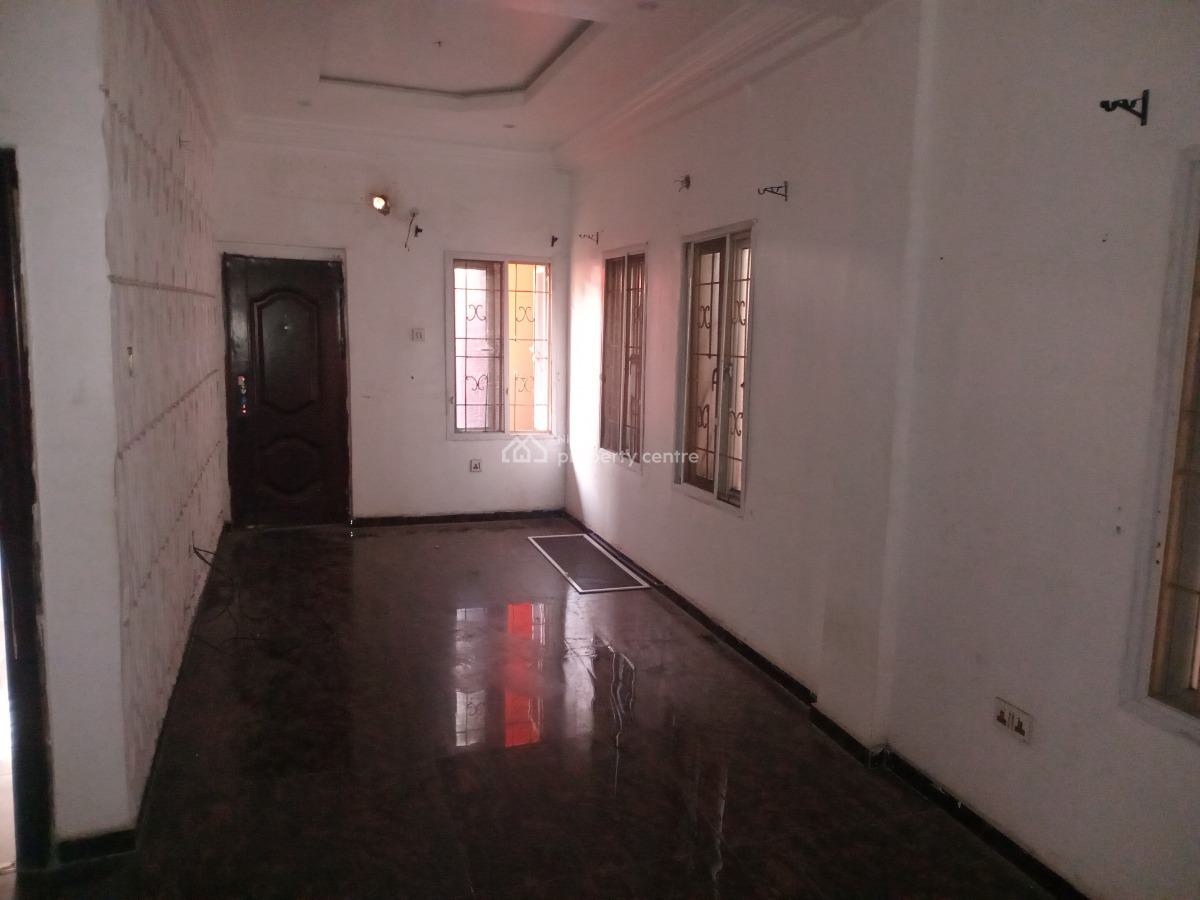 Obama  2bd Flat, Adekunle By Third Mainland Bridge Lsdp Estate, Yaba, Lagos, Flat / Apartment for Rent