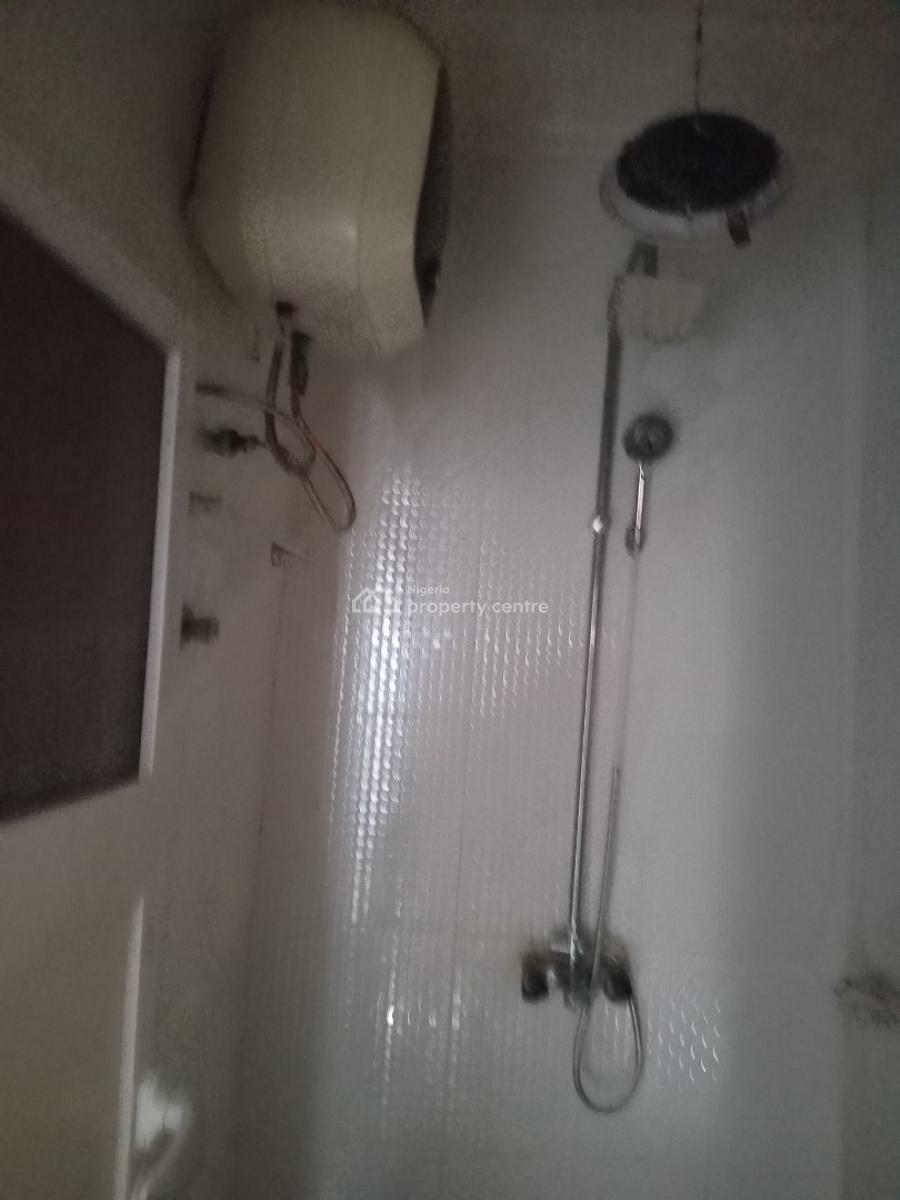Obama  2bd Flat, Adekunle By Third Mainland Bridge Lsdp Estate, Yaba, Lagos, Flat / Apartment for Rent