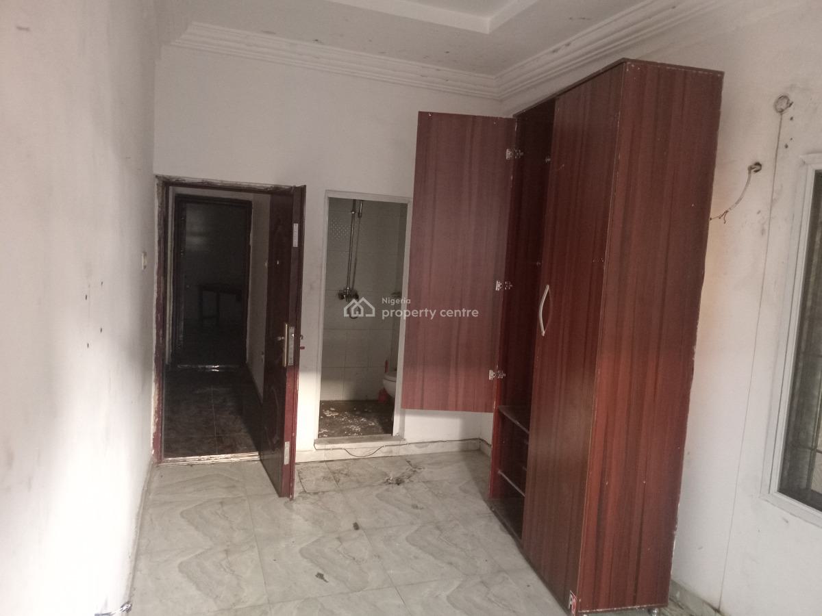 Obama  2bd Flat, Adekunle By Third Mainland Bridge Lsdp Estate, Yaba, Lagos, Flat / Apartment for Rent