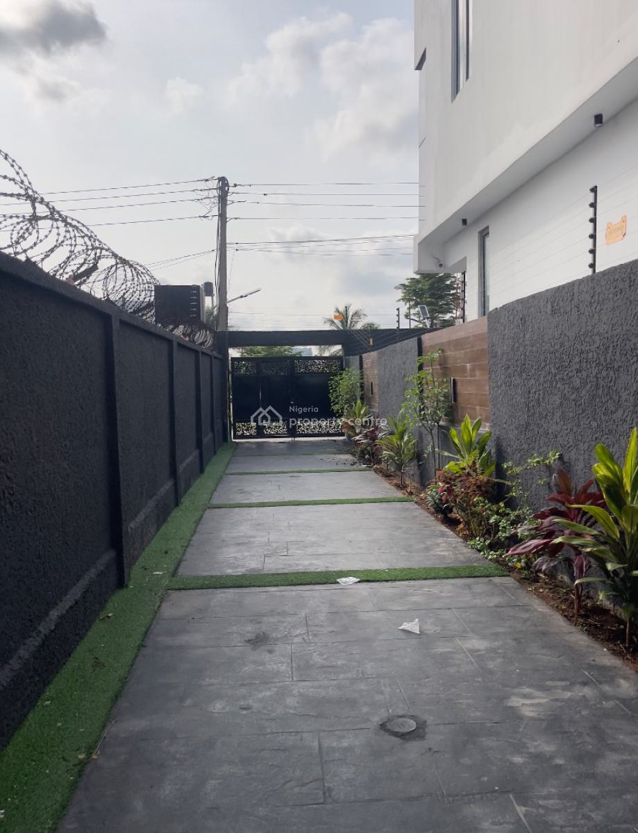 Luxury 5bedroom Fully Detached with Swimming Pool and Bq, Off Admiralty Way Lekki Phase 1, Lekki Phase 1, Lekki, Lagos, Detached Duplex for Sale