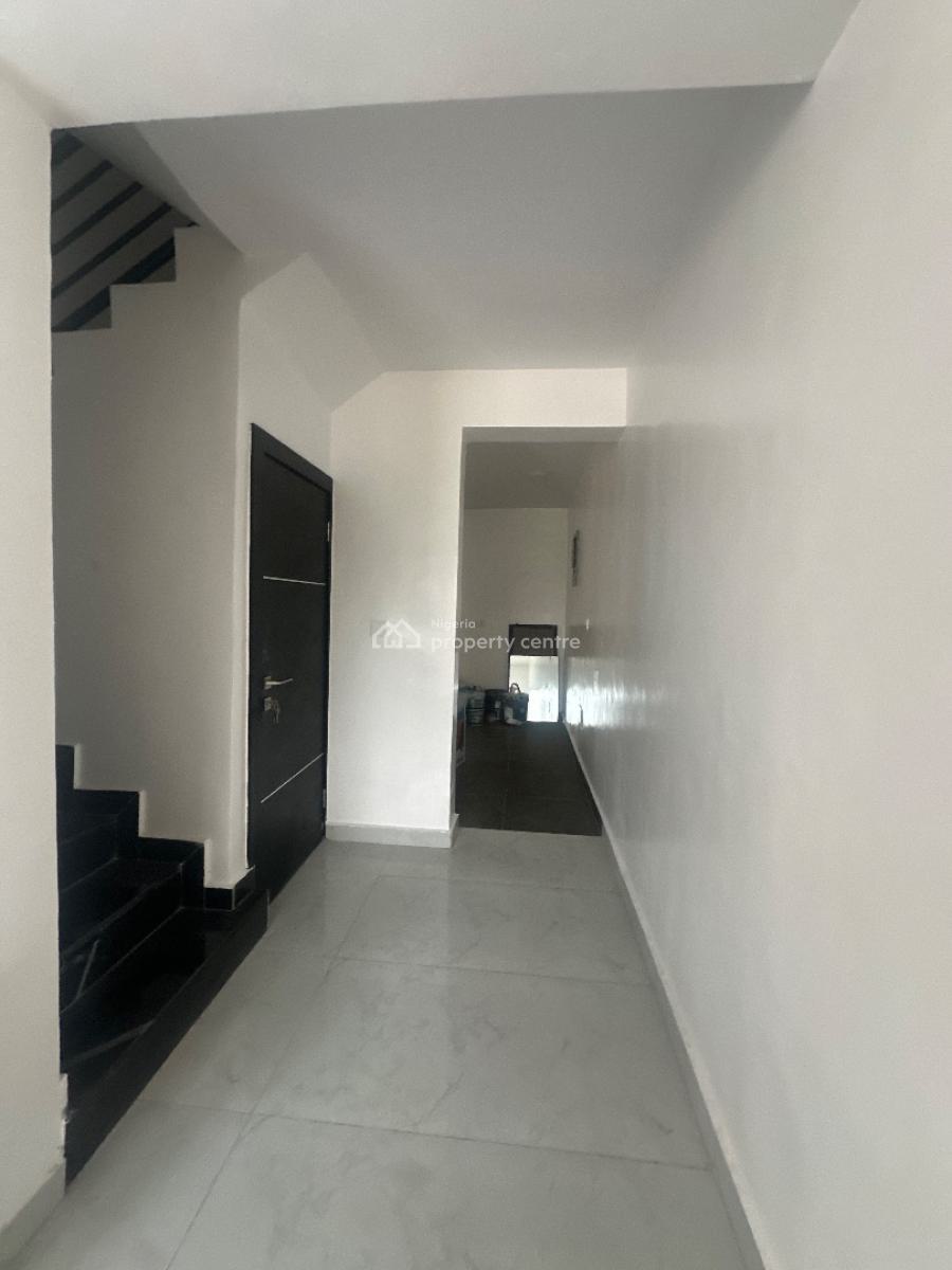 3bedrooms Semi Detached Duplex Available, Orchid Road, Lekki, Lagos, Semi-detached Duplex for Rent