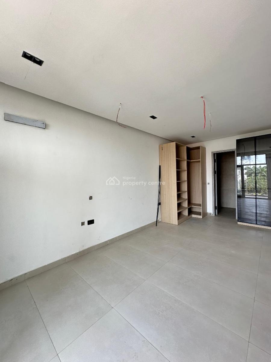 Outstanding Luxury Spacious 3 Bedroom Apartment with Bq, Elevator, Gym, Perfect for Investment, Self Residence Within a Serene Environment, Lekki Phase 1, Lekki, Lagos, Flat / Apartment for Sale