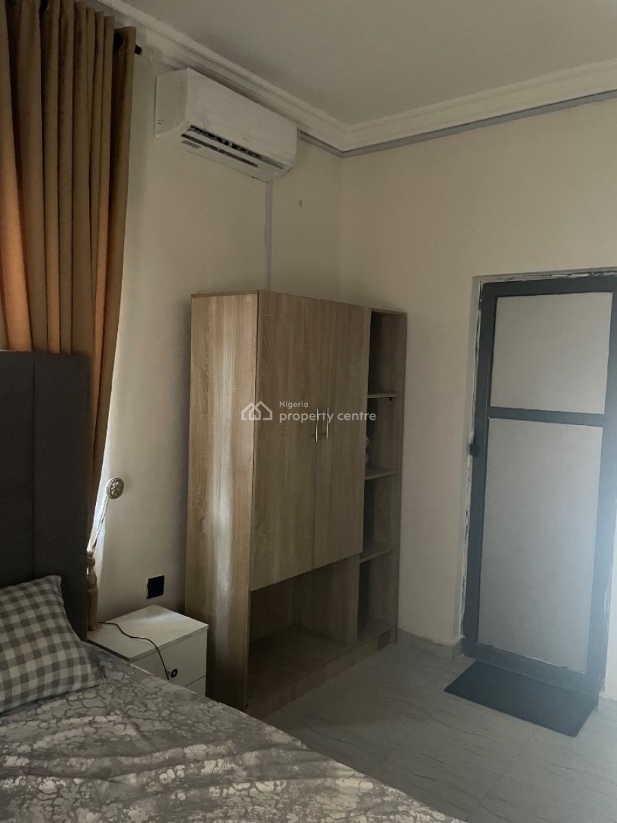 2bedroom Shot Let Apartment En-suite with Visitor Toilet, Off Kilo, Surulere, Lagos, Flat / Apartment Short Let