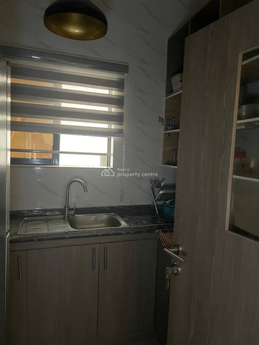 2bedroom Shot Let Apartment En-suite with Visitor Toilet, Off Kilo, Surulere, Lagos, Flat / Apartment Short Let