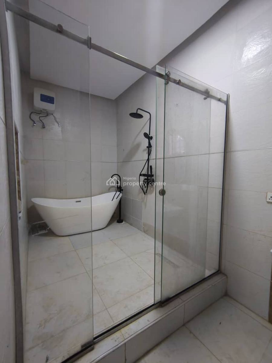 Luxury Spacious Well Remodeled Modern Type Beautiful 5 Bedroom Fully D, Chevron, Lekki Lagos, Lekki, Lagos, Detached Duplex for Rent
