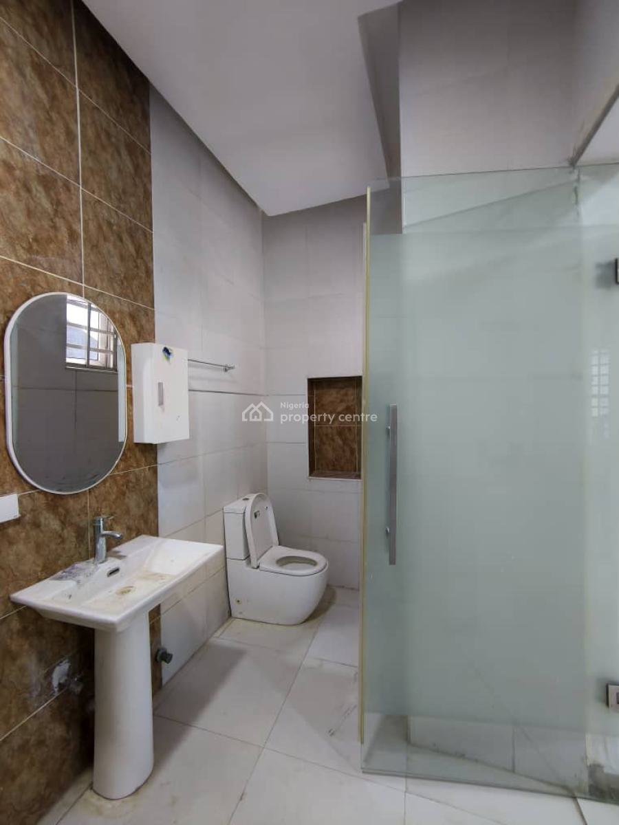Luxury Spacious Well Remodeled Modern Type Beautiful 5 Bedroom Fully D, Chevron, Lekki Lagos, Lekki, Lagos, Detached Duplex for Rent