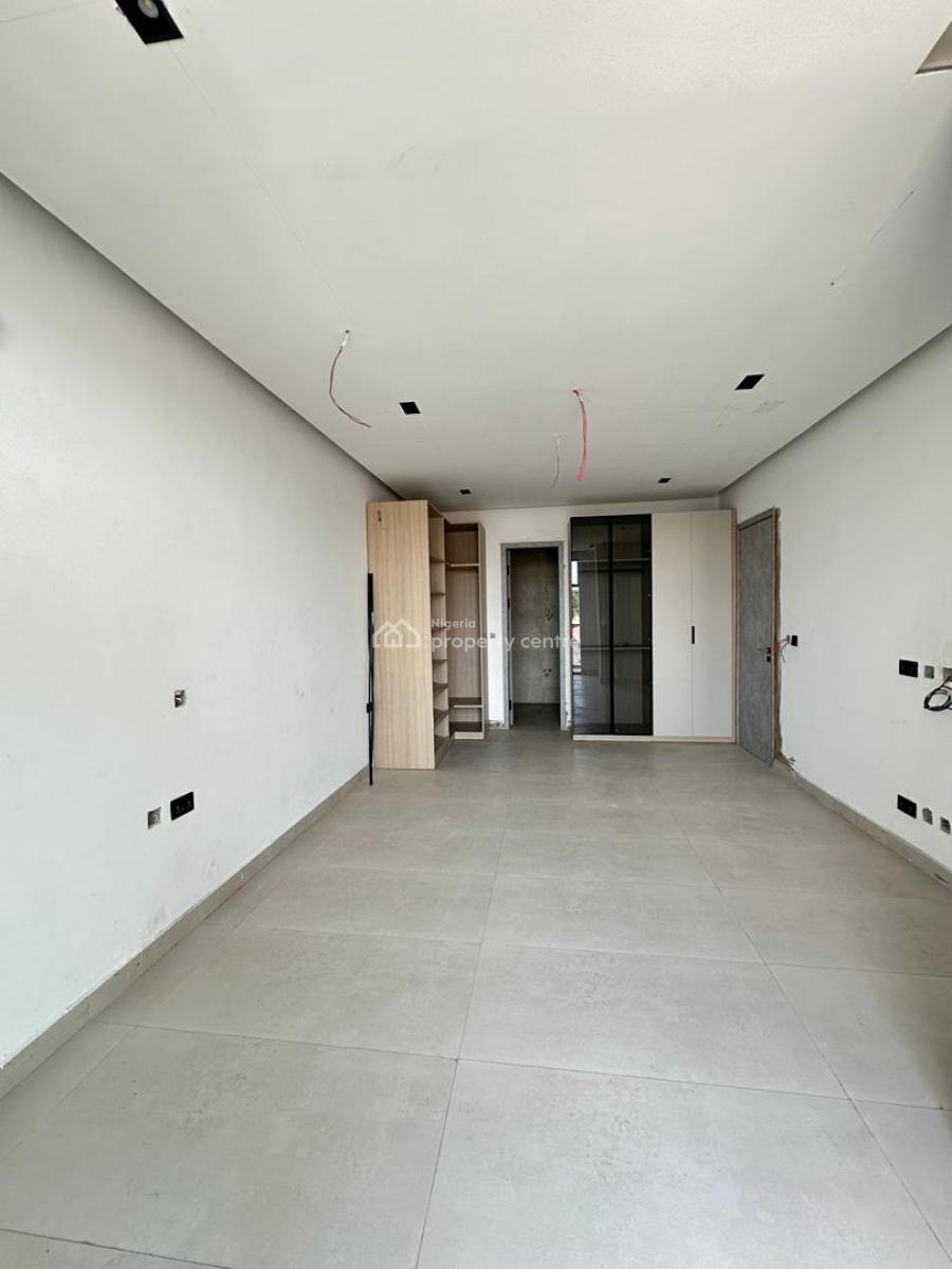 Outstanding 3 Bedroom Apartment with Bq, Elevator, Gym , Rooftop Pool, Lekki Phase 1, Lekki, Lagos, Block of Flats for Sale