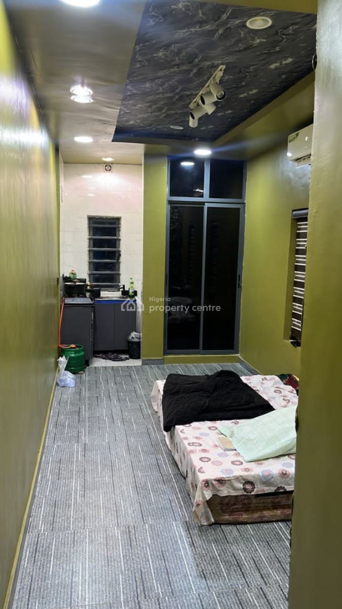 Lovely Studio Apartment, Off Morocco Road, Shomolu, Yaba, Lagos, Self Contain (single Rooms) for Rent
