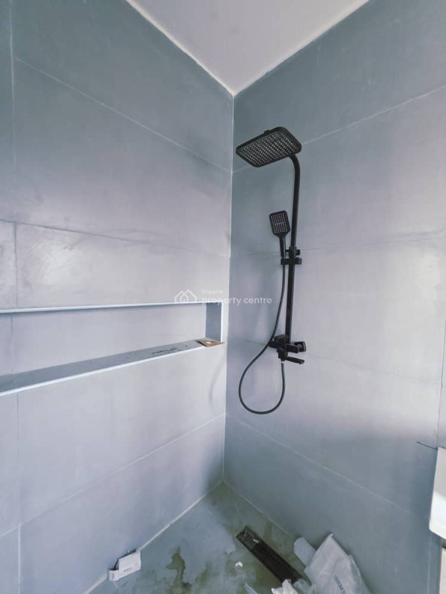 3bedrooms Flat with Bq, Lekki Phase 1, Lekki, Lagos, Flat / Apartment for Sale