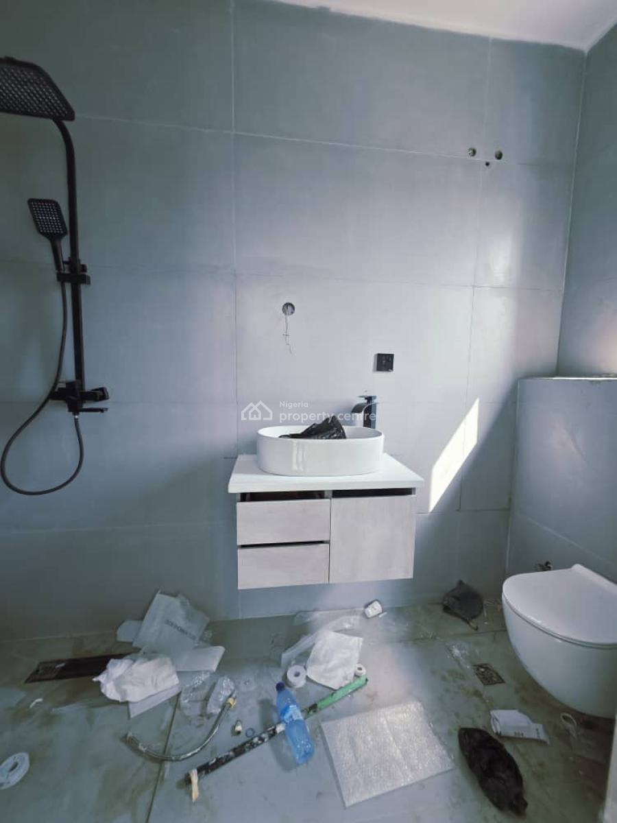 3bedrooms Flat with Bq, Lekki Phase 1, Lekki, Lagos, Flat / Apartment for Sale