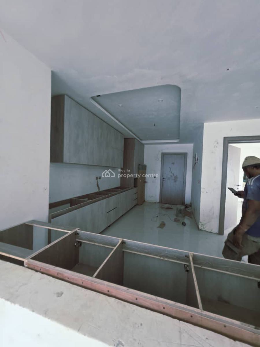 3bedrooms Flat with Bq, Lekki Phase 1, Lekki, Lagos, Flat / Apartment for Sale