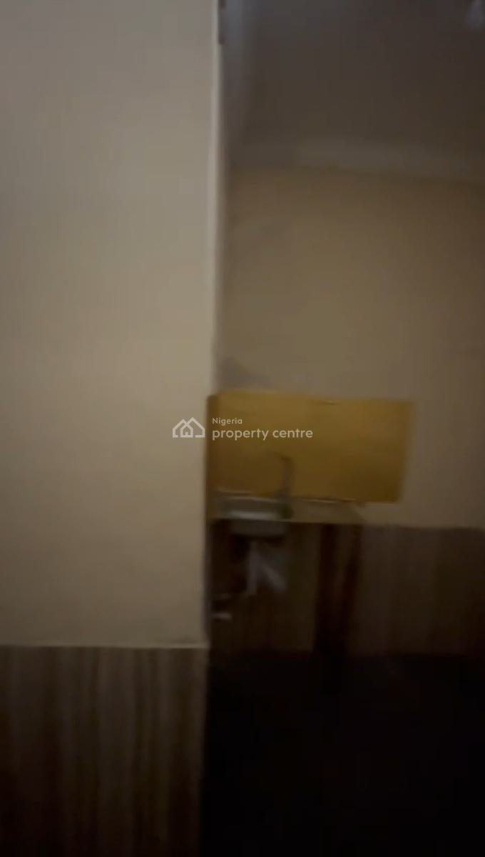 a Spacious Roomself Bq, Oniru, Victoria Island (vi), Lagos, Self Contain (single Rooms) for Rent