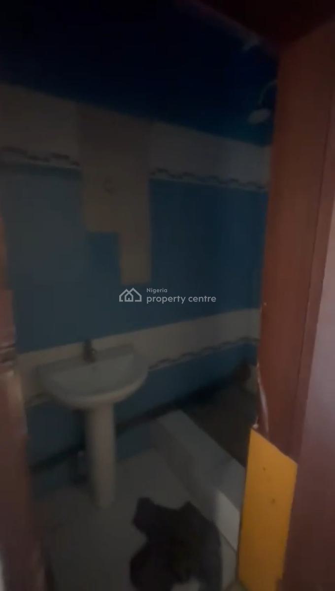 a Spacious Roomself Bq, Oniru, Victoria Island (vi), Lagos, Self Contain (single Rooms) for Rent