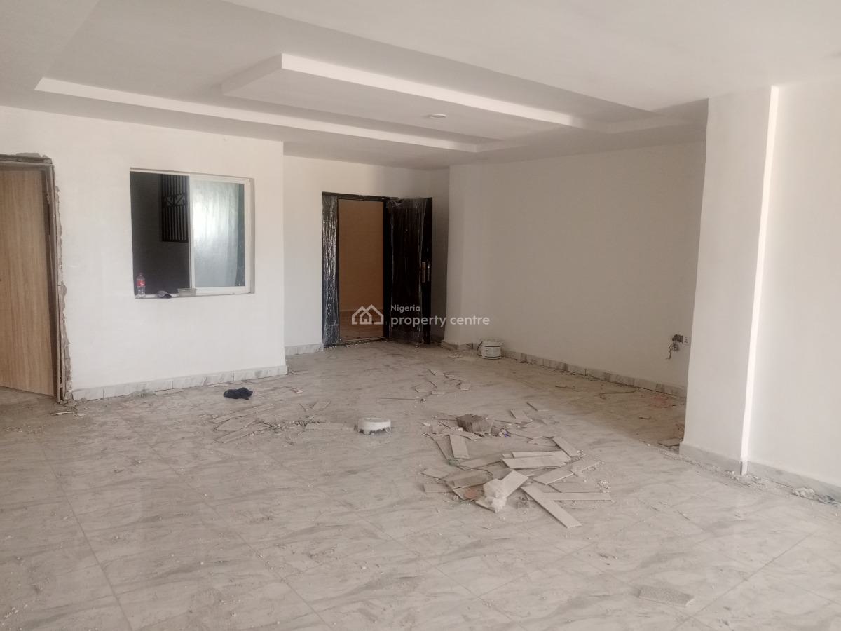 700 Sqm Warehouse & Multiple Office Space Located on Ikeja Oshodi Expr, Ikeja /oshodi Express Way, Ikeja, Lagos, Warehouse for Rent