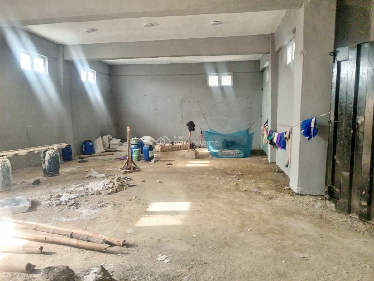 700 Sqm Warehouse & Multiple Office Space Located on Ikeja Oshodi Expr, Ikeja /oshodi Express Way, Ikeja, Lagos, Warehouse for Rent
