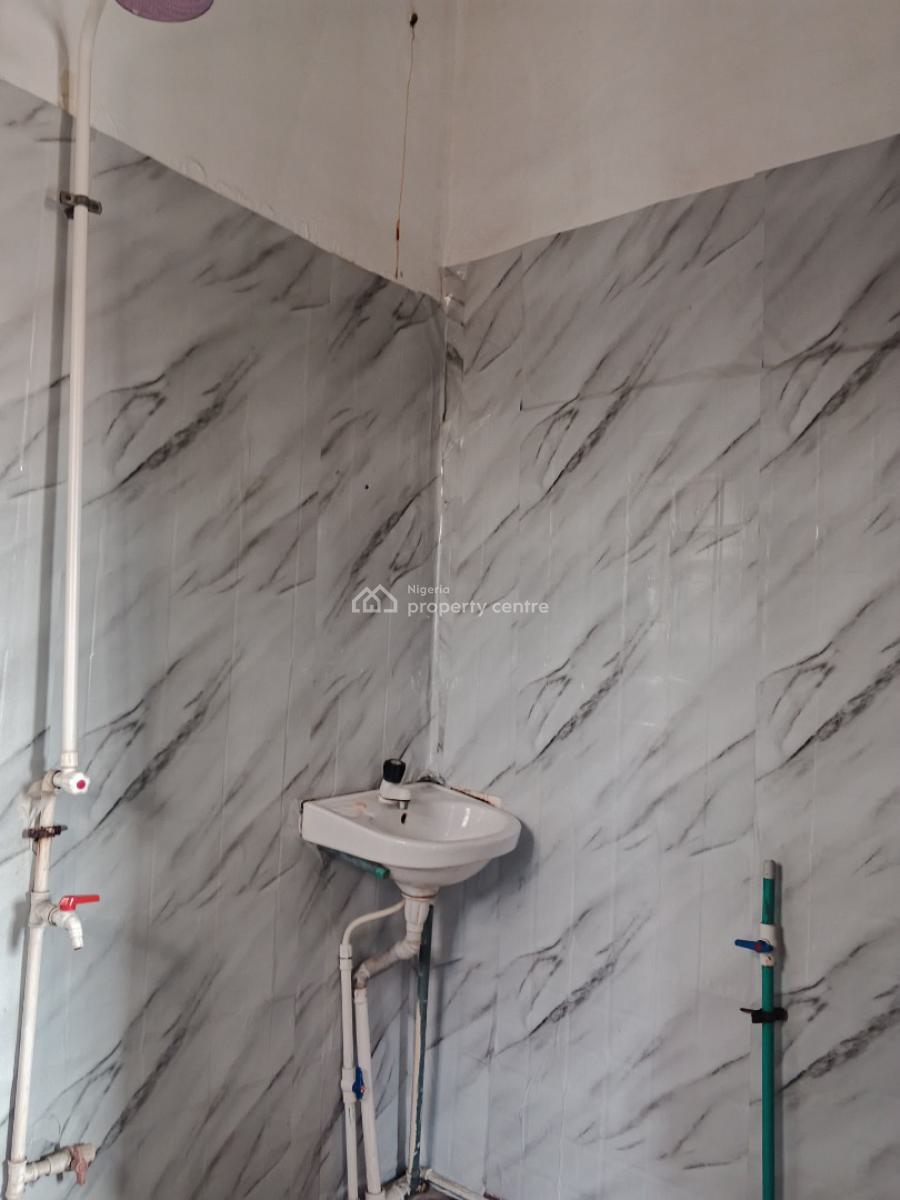 Room Self Contain Available in a Good Area, Makoko Road, Makoko, Yaba, Lagos, Self Contain (single Rooms) for Rent