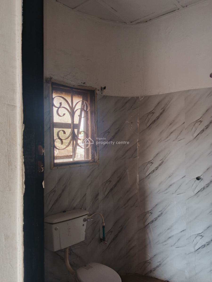 Room Self Contain Available in a Good Area, Makoko Road, Makoko, Yaba, Lagos, Self Contain (single Rooms) for Rent