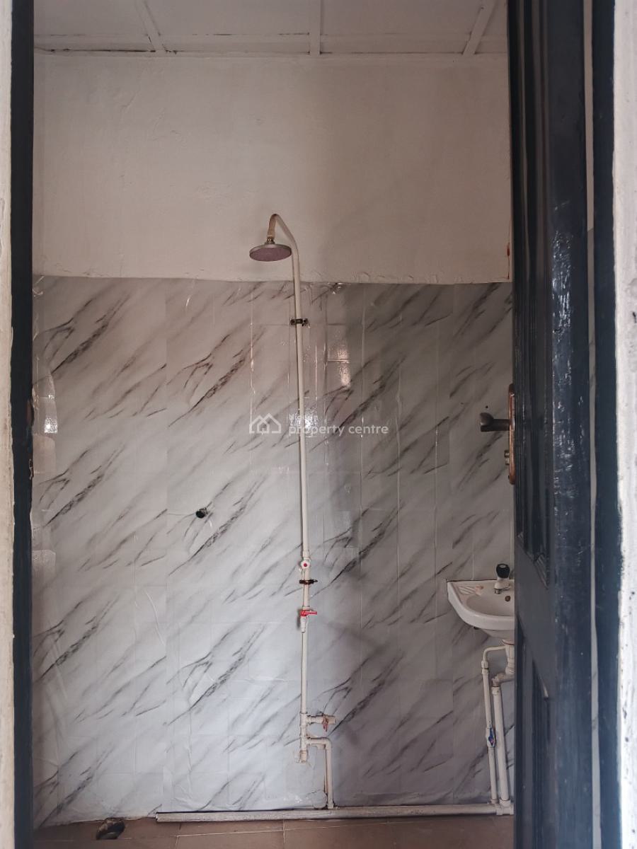 Room Self Contain Available in a Good Area, Makoko Road, Makoko, Yaba, Lagos, Self Contain (single Rooms) for Rent