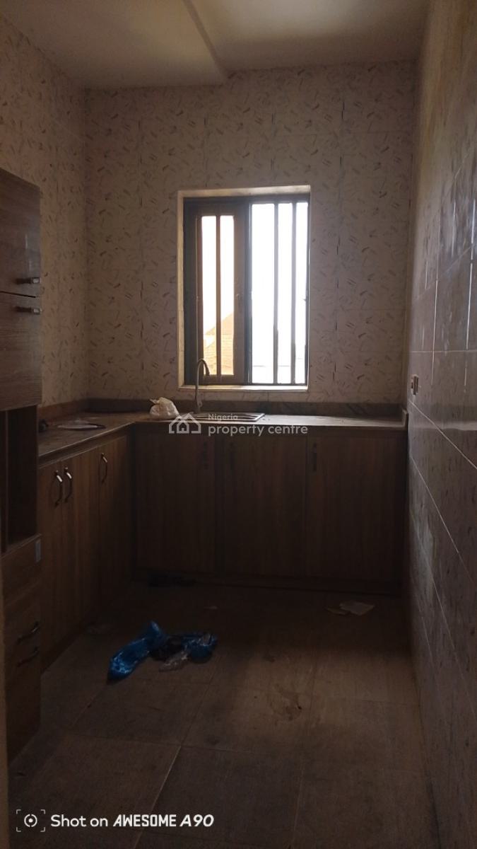Well Maintained 2 Bedroom Apartment, Peace Estate, Sangotedo, Ajah, Lagos, Flat / Apartment for Rent