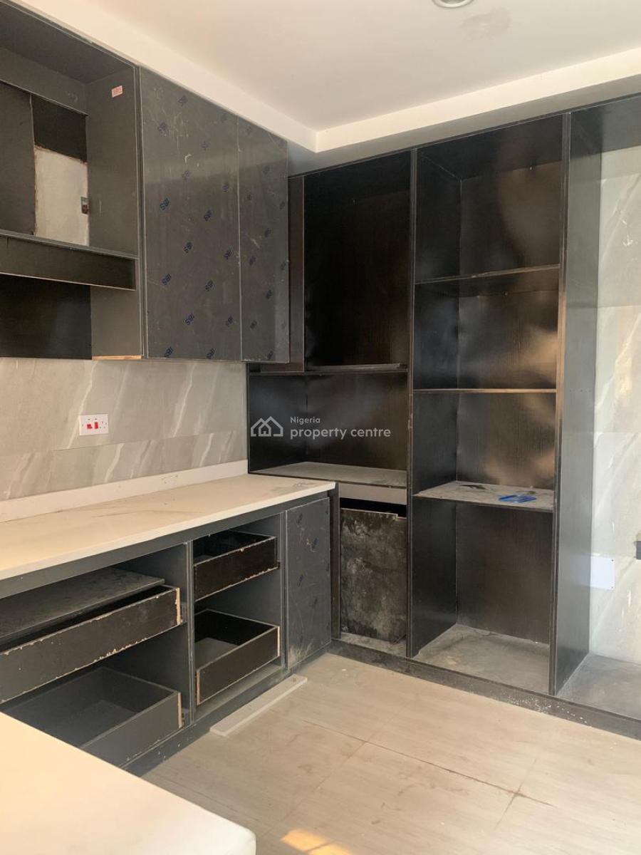 4-bedroom Semi-detached Duplex + Bq, Lekki Phase 1, Lekki, Lagos, Flat / Apartment for Rent