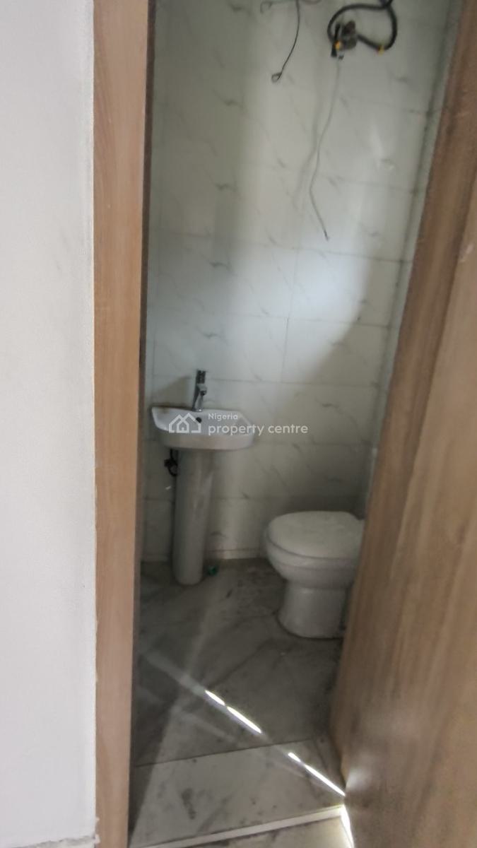 Spacious 3 Bed Flat, Off Spg Ologolo Road Ask Bencom Homes, Lekki, Lagos, Flat / Apartment for Sale