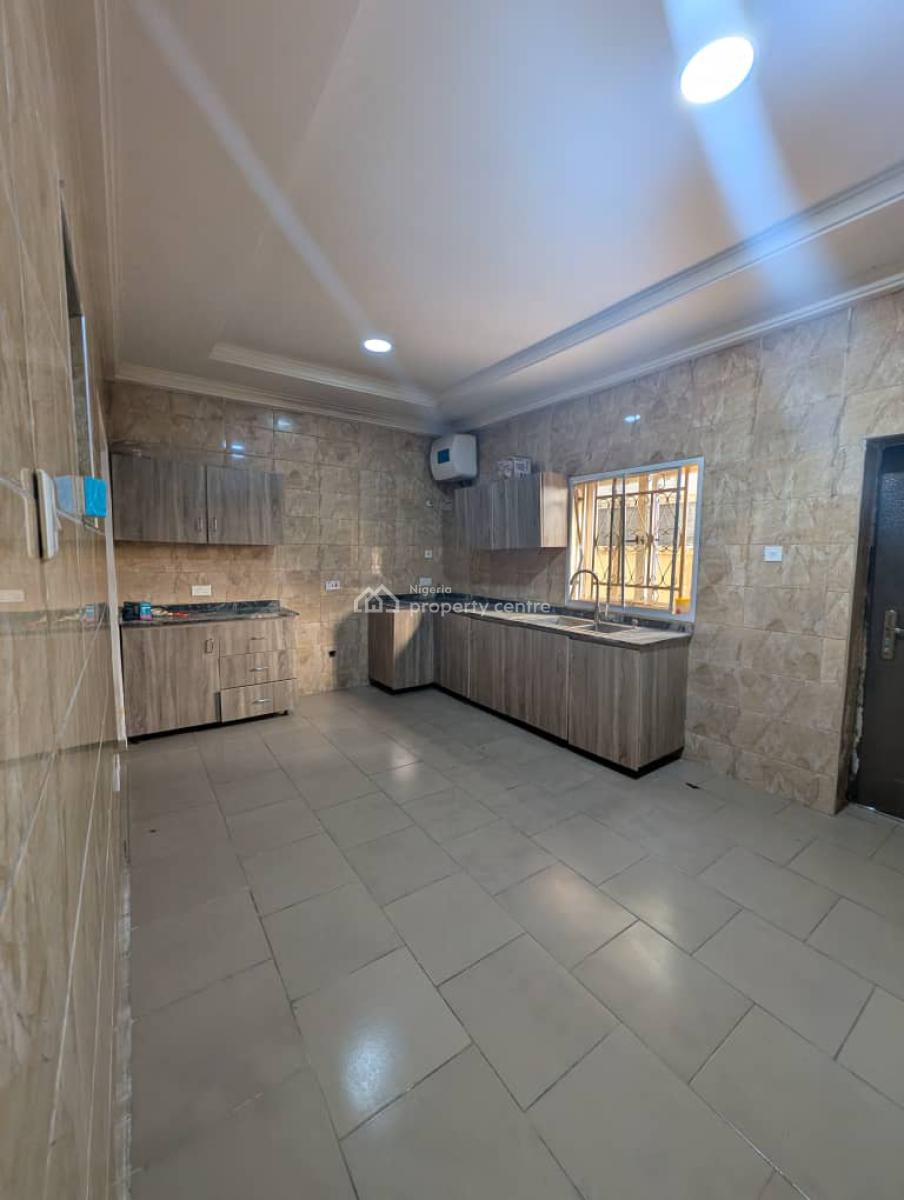 4 Bedrooms Terraced Duplex with Bq, Igho Titus Okon Crescent, Jahi, Abuja, Terraced Duplex for Rent