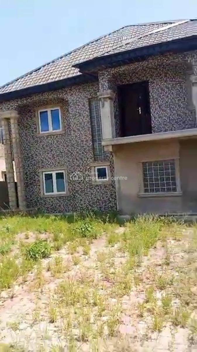 4bedroom Duplex with 2units of 3bedroom Flat Available in Decent Area, Baiyeku, Igbogbo, Ikorodu, Lagos, House for Sale