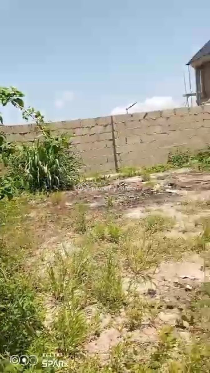 4bedroom Duplex with 2units of 3bedroom Flat Available in Decent Area, Baiyeku, Igbogbo, Ikorodu, Lagos, House for Sale