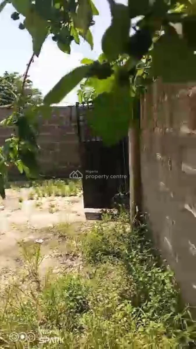 4bedroom Duplex with 2units of 3bedroom Flat Available in Decent Area, Baiyeku, Igbogbo, Ikorodu, Lagos, House for Sale