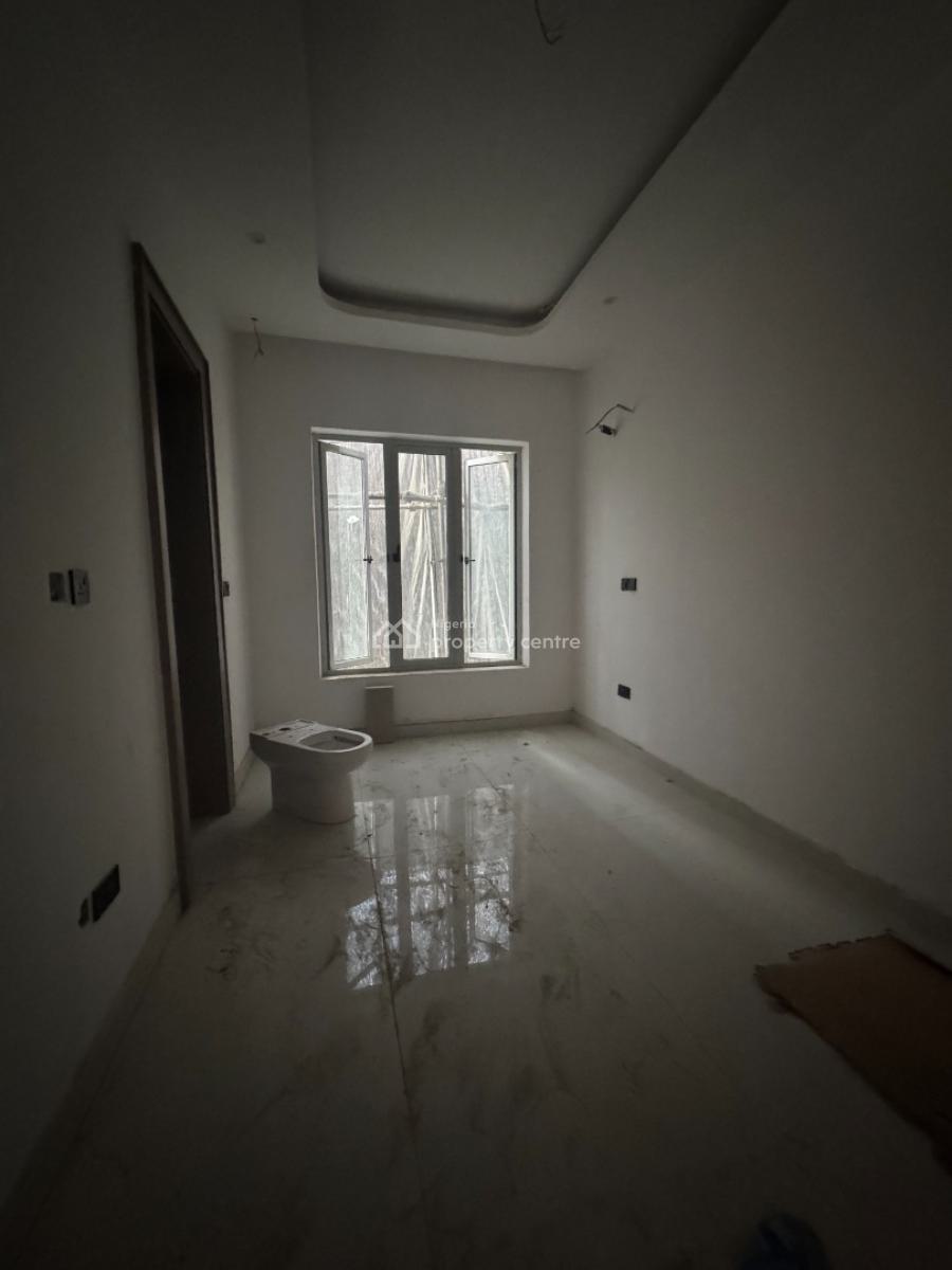 2bedrooms Apartment, Lekki Phase 1, Lekki, Lagos, Flat / Apartment for Sale