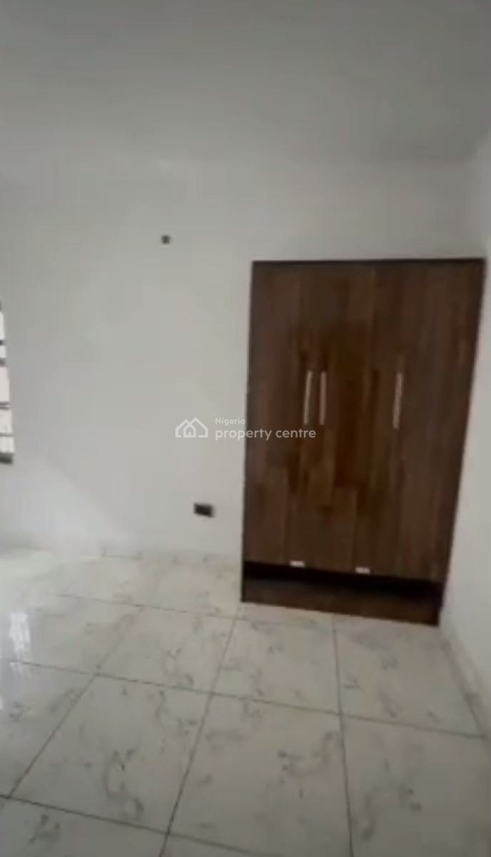 Spacious 3 Bedroom Flat, Ikota, Lekki, Lagos, Flat / Apartment for Rent