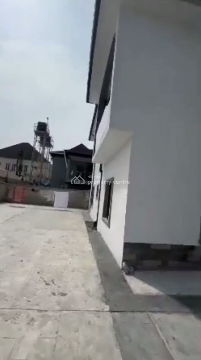 Spacious 3 Bedroom Flat, Ikota, Lekki, Lagos, Flat / Apartment for Rent