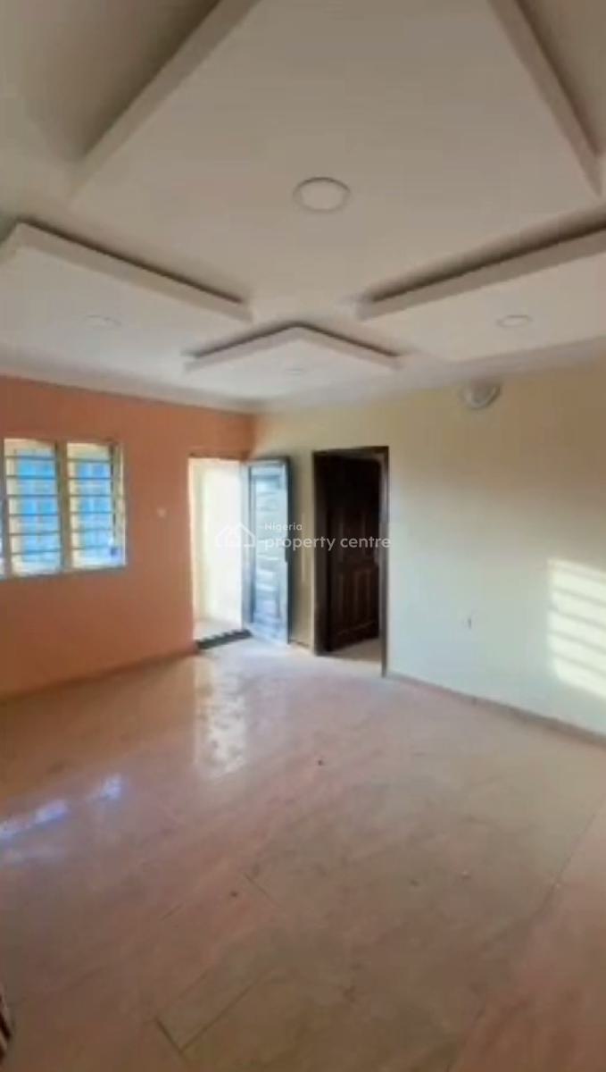Spacious 2 Bedroom Flats, Ologolo, Lekki, Lagos, Flat / Apartment for Rent