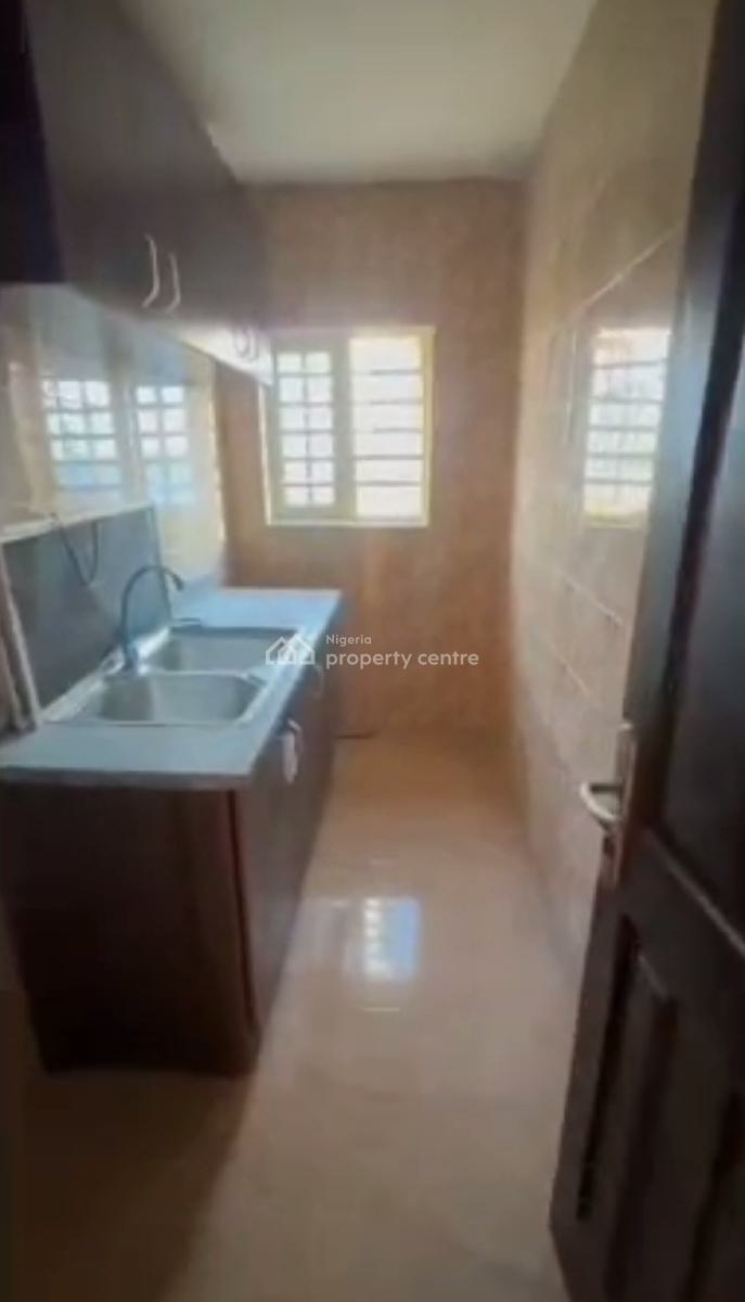 Spacious 2 Bedroom Flats, Ologolo, Lekki, Lagos, Flat / Apartment for Rent