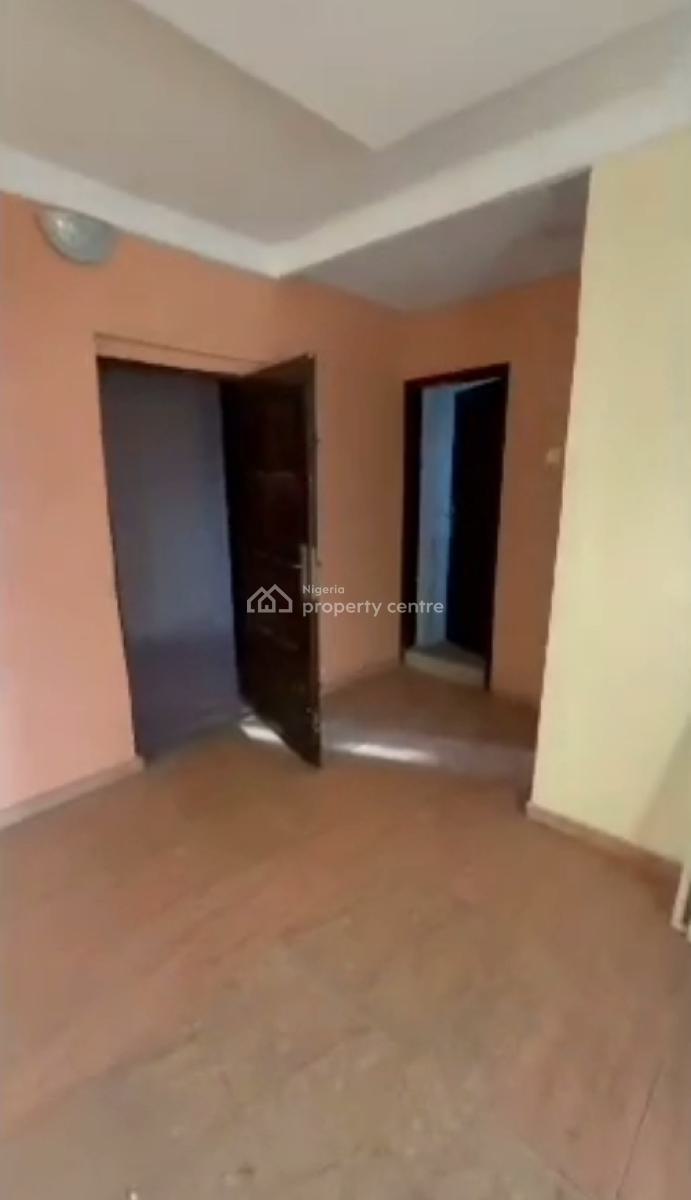 Spacious 2 Bedroom Flats, Ologolo, Lekki, Lagos, Flat / Apartment for Rent