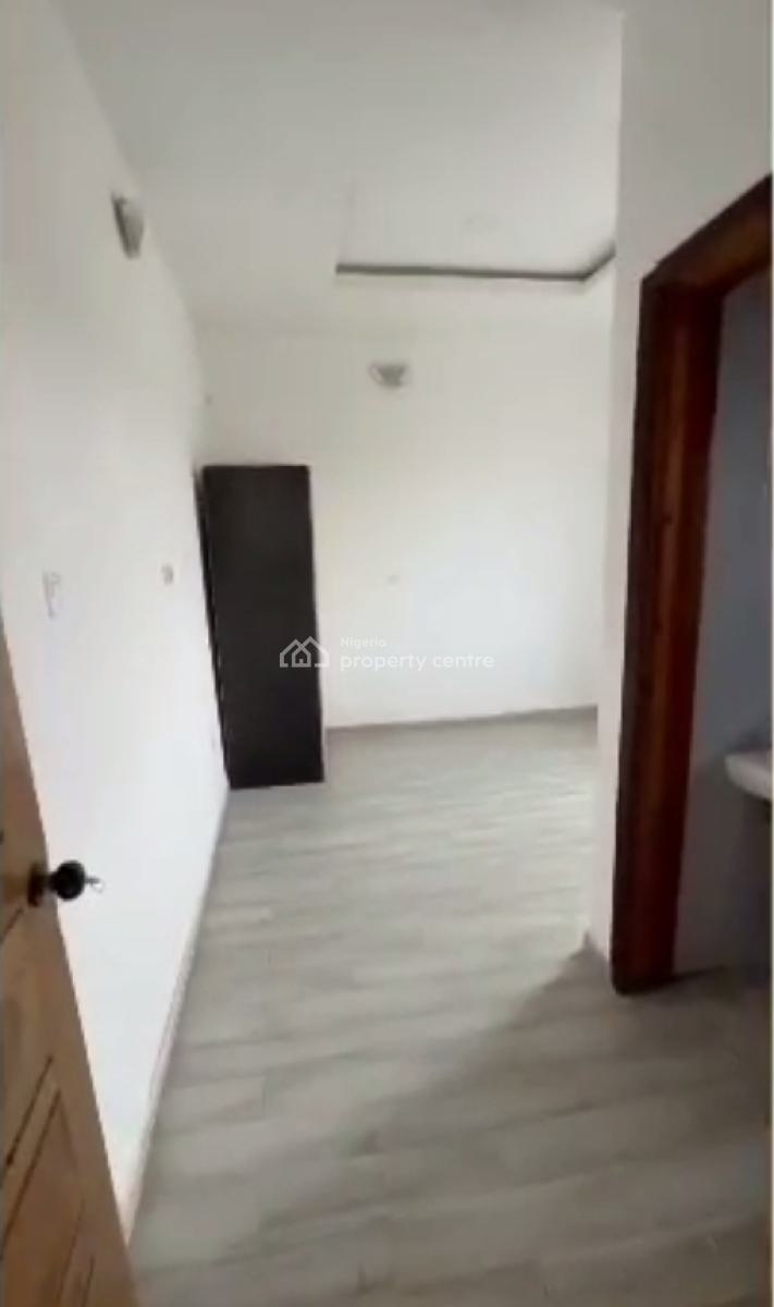 Decent 2 Bedroom Flat, Ologolo, Lekki, Lagos, Flat / Apartment for Rent