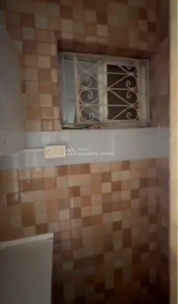 Decent 2 Bedroom Flat, Ologolo, Lekki, Lagos, Flat / Apartment for Rent