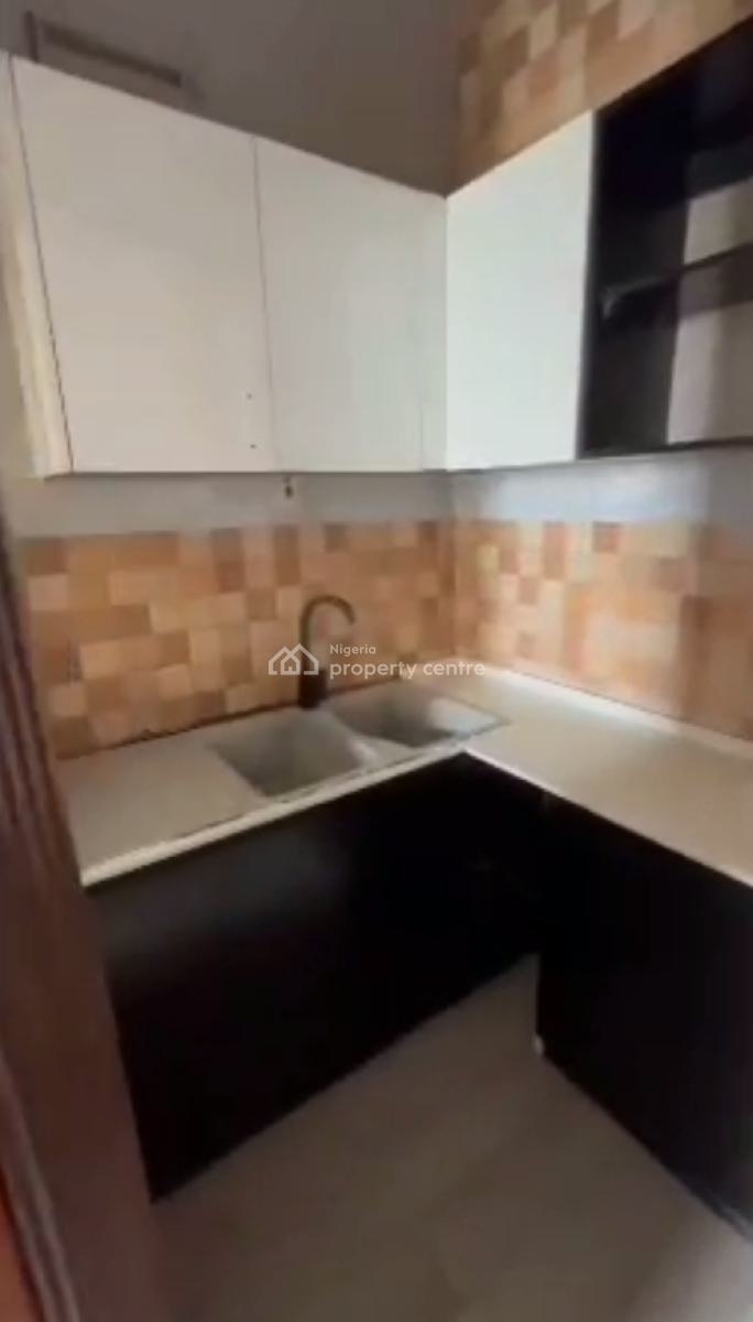 Decent 2 Bedroom Flat, Ologolo, Lekki, Lagos, Flat / Apartment for Rent