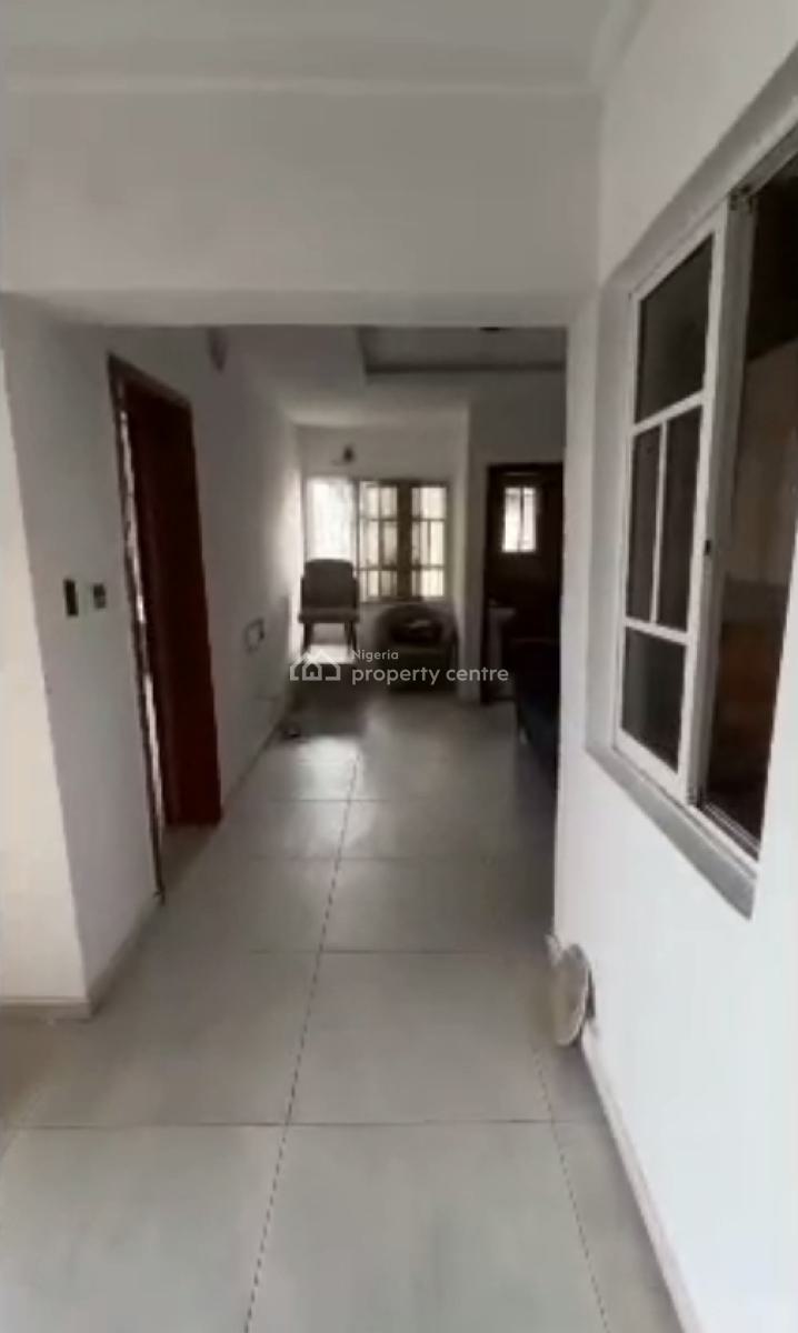 Decent 2 Bedroom Flat, Ologolo, Lekki, Lagos, Flat / Apartment for Rent