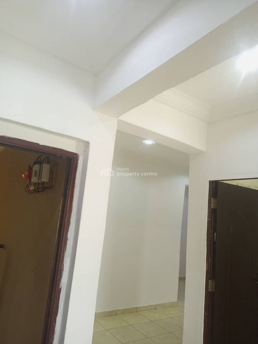 2 Bedroom Upstairs Sharp and Clean, Westwood Estate Badore Road, Ajah, Lagos, Flat / Apartment for Rent