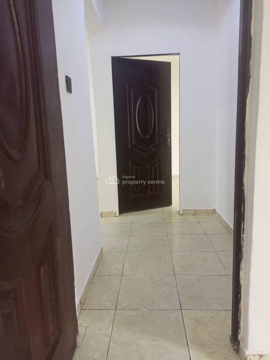 2 Bedroom Upstairs Sharp and Clean, Westwood Estate Badore Road, Ajah, Lagos, Flat / Apartment for Rent