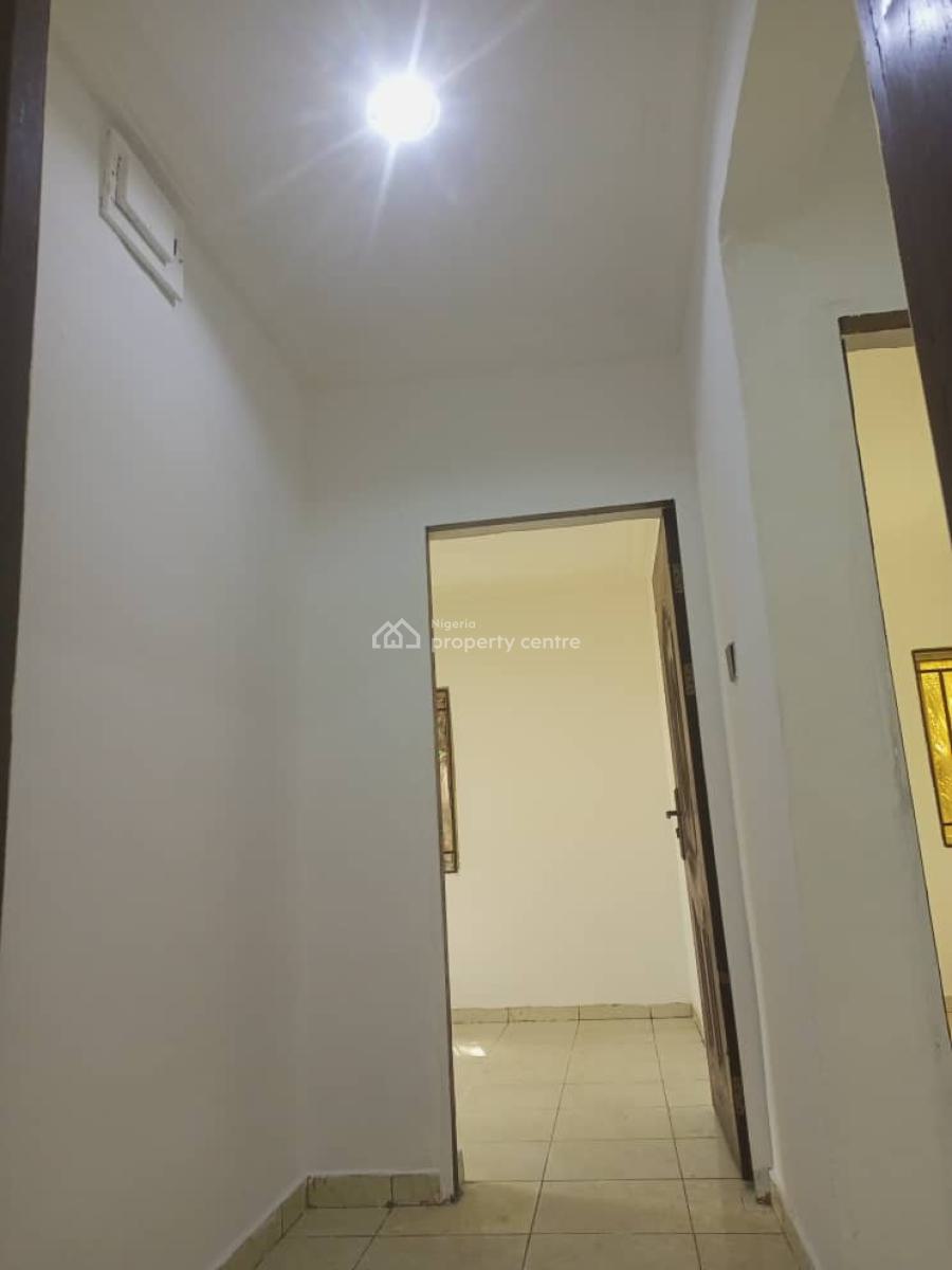 2 Bedroom Upstairs Sharp and Clean, Westwood Estate Badore Road, Ajah, Lagos, Flat / Apartment for Rent