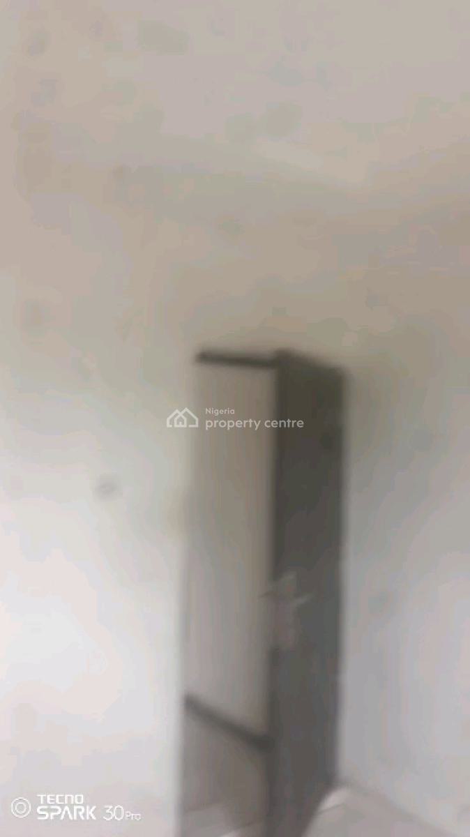 Spacious Miniflat Upstairs with Personal Prepaid Metre, Balcony,, Alagomeji, Yaba, Lagos, Mini Flat (room and Parlour) for Rent