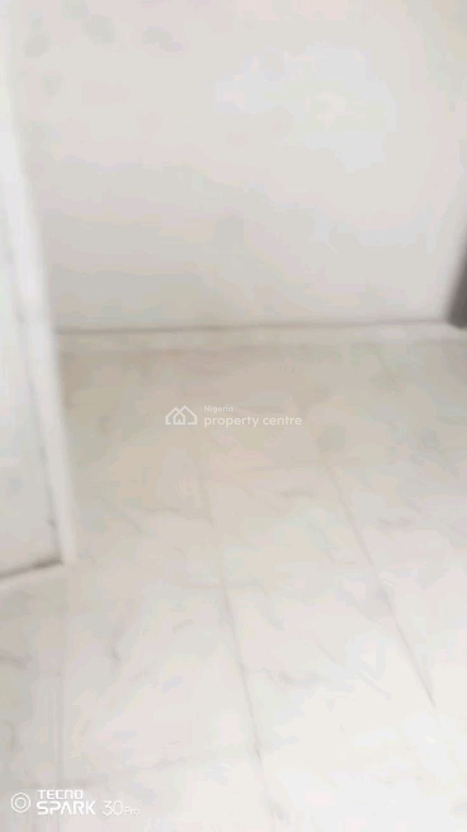 Spacious Miniflat Upstairs with Personal Prepaid Metre, Balcony,, Alagomeji, Yaba, Lagos, Mini Flat (room and Parlour) for Rent