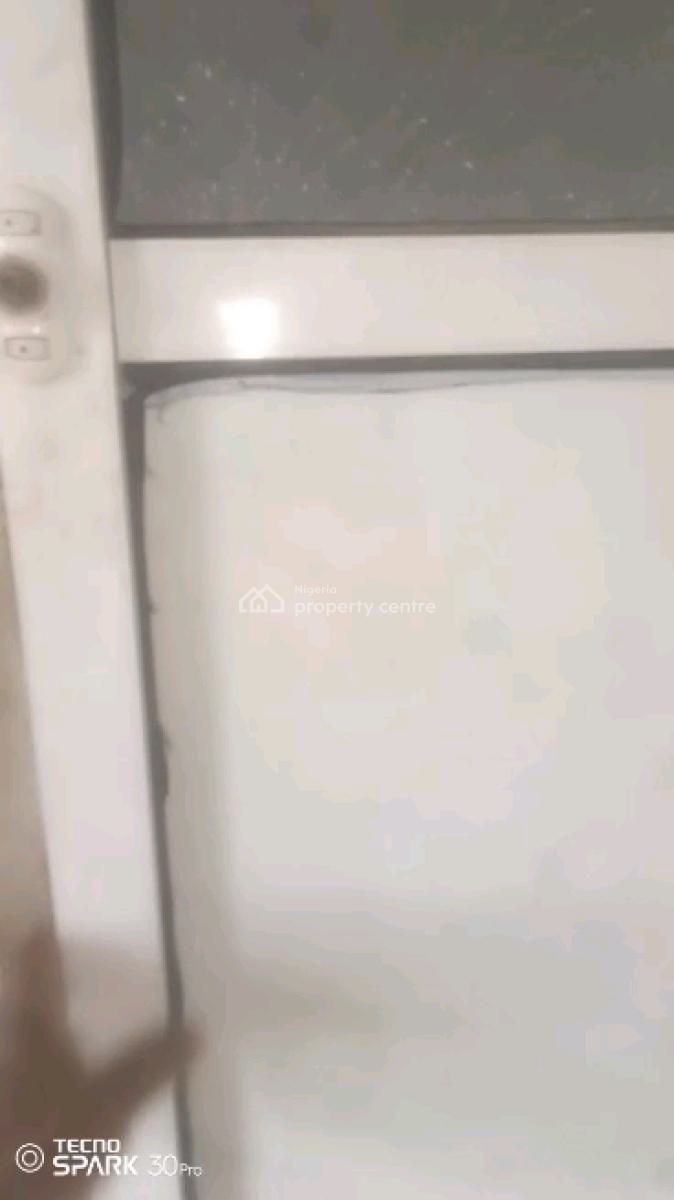 Spacious Miniflat Upstairs with Personal Prepaid Metre, Balcony,, Alagomeji, Yaba, Lagos, Mini Flat (room and Parlour) for Rent