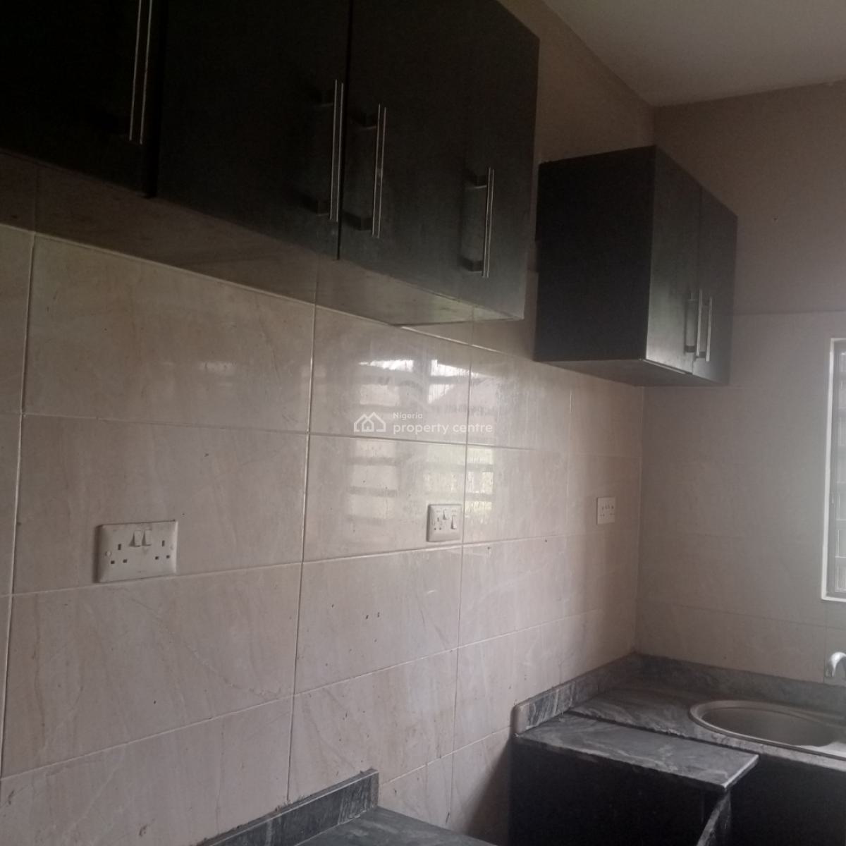 Spacious 3 Bedroom Flat ( Upstairs ), Sforte Estate Beside Gtbank Addo Road, Ado, Ajah, Lagos, Flat / Apartment for Rent