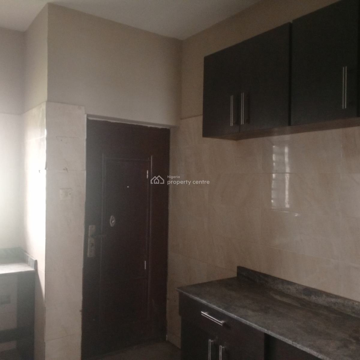 Spacious 3 Bedroom Flat ( Upstairs ), Sforte Estate Beside Gtbank Addo Road, Ado, Ajah, Lagos, Flat / Apartment for Rent