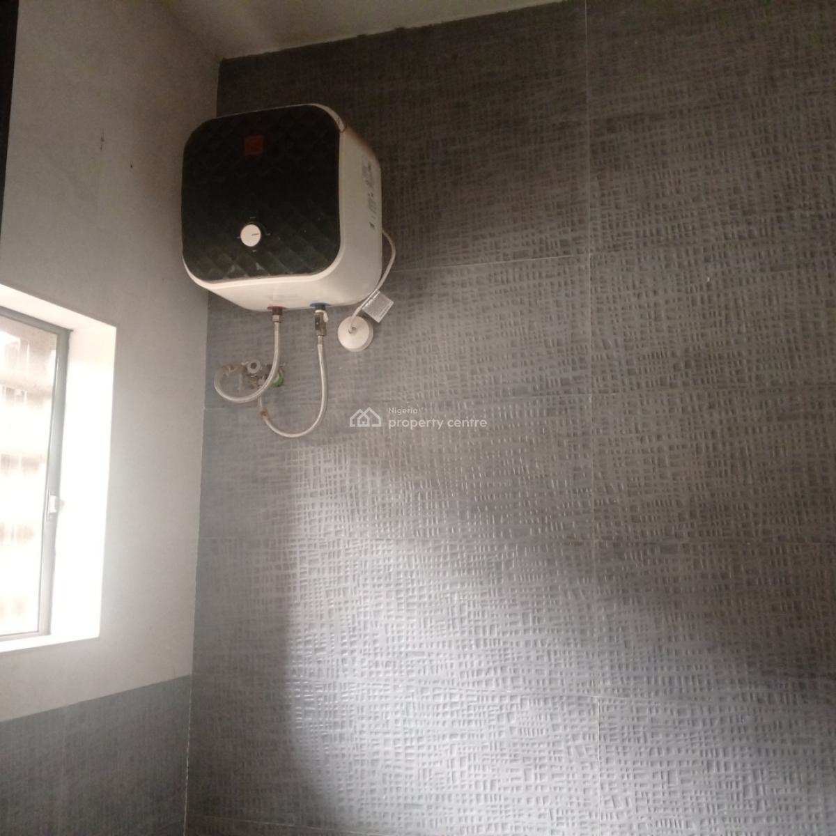 Spacious 3 Bedroom Flat ( Upstairs ), Sforte Estate Beside Gtbank Addo Road, Ado, Ajah, Lagos, Flat / Apartment for Rent