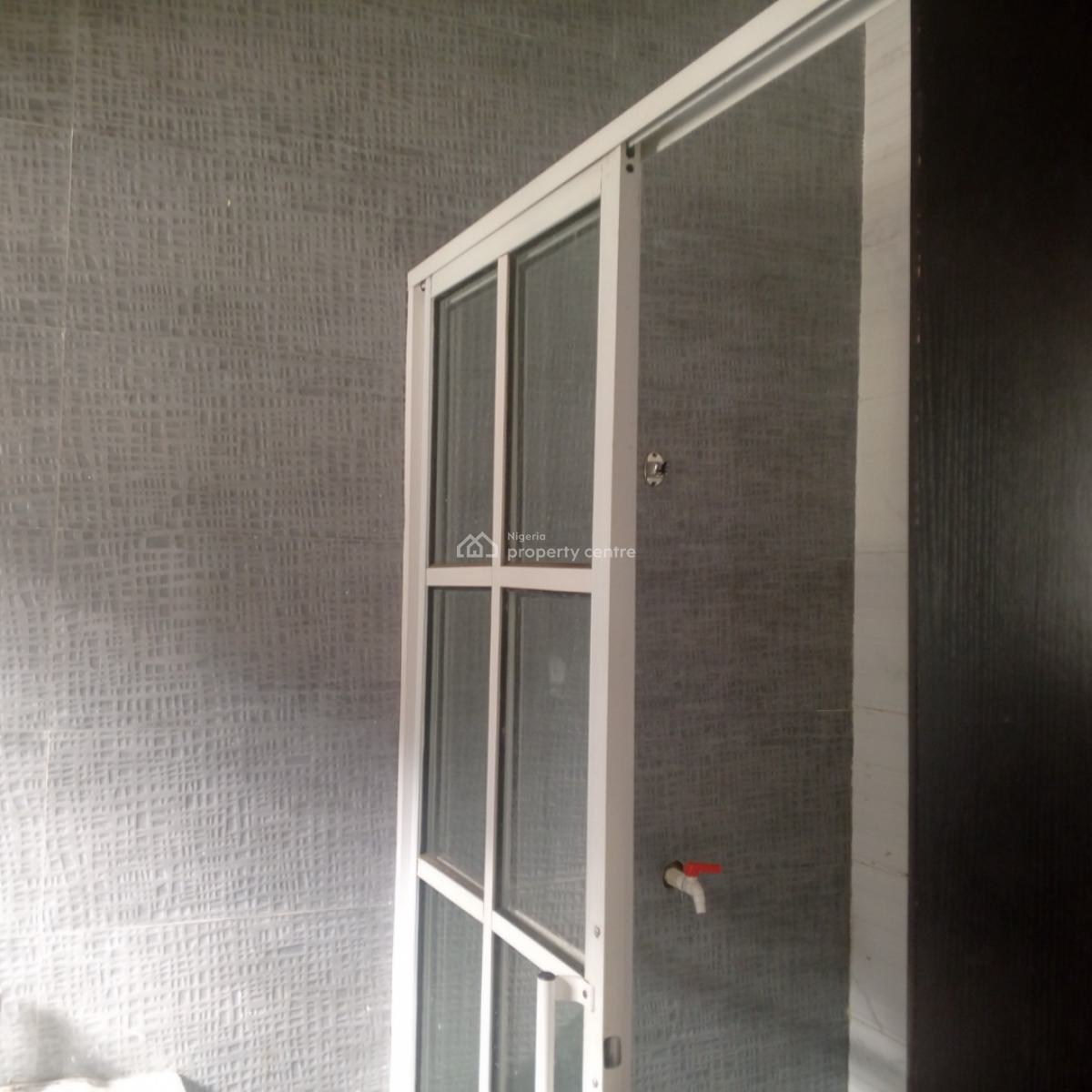 Spacious 3 Bedroom Flat ( Upstairs ), Sforte Estate Beside Gtbank Addo Road, Ado, Ajah, Lagos, Flat / Apartment for Rent