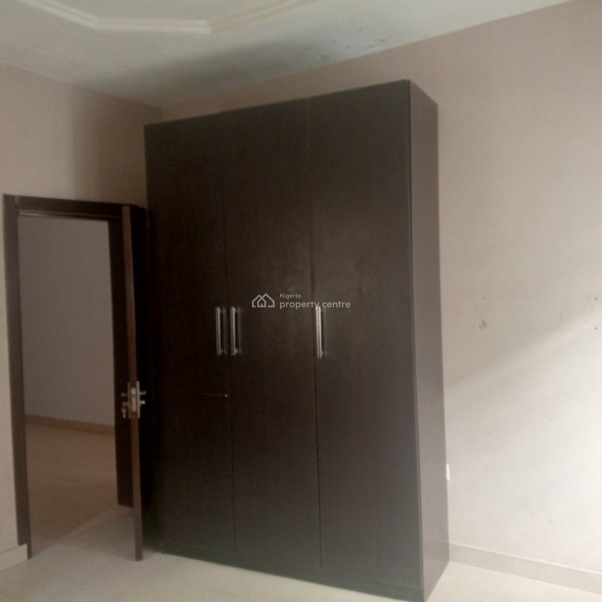 Spacious 3 Bedroom Flat ( Upstairs ), Sforte Estate Beside Gtbank Addo Road, Ado, Ajah, Lagos, Flat / Apartment for Rent